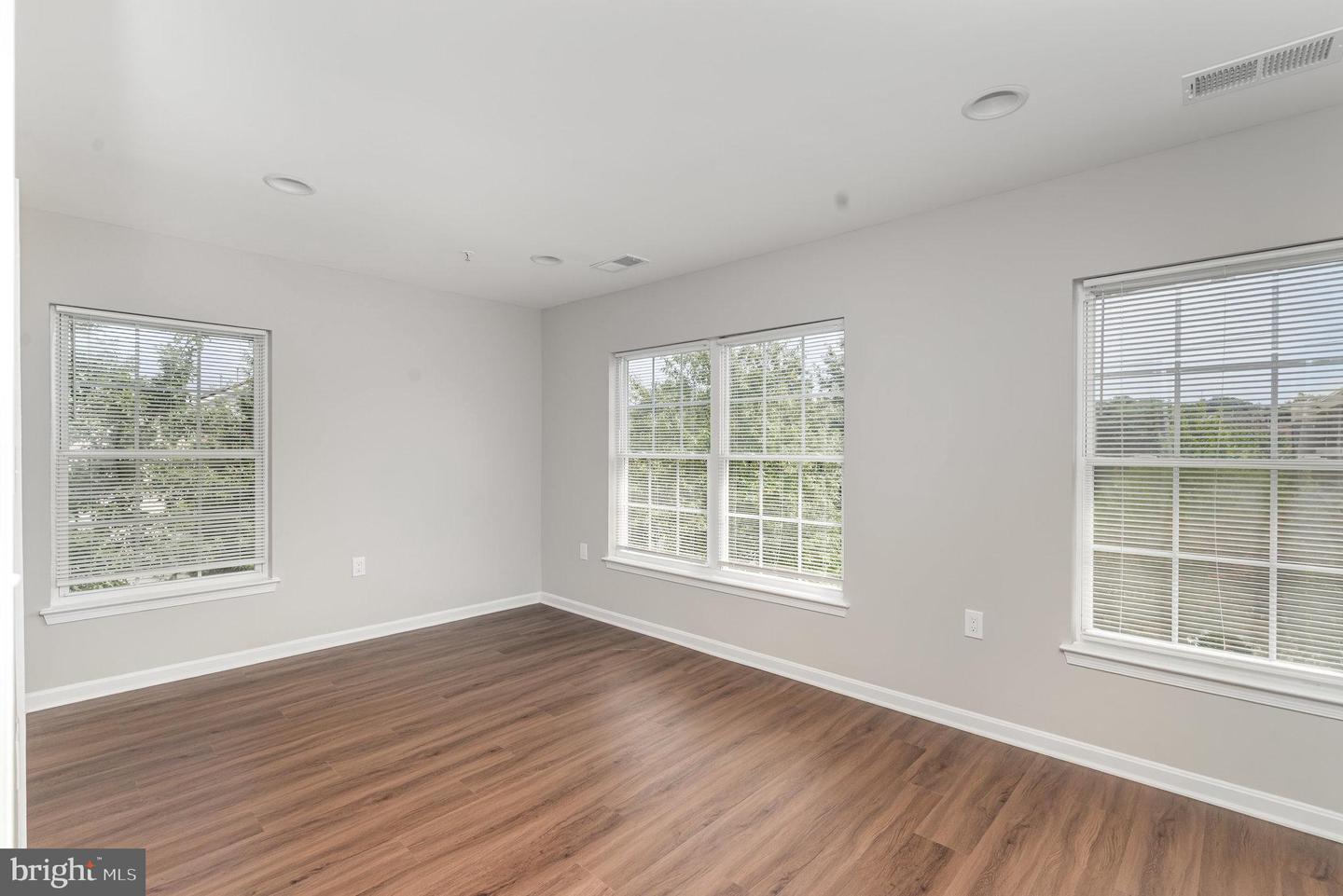 3239 STANTON RD SE, WASHINGTON, District Of Columbia 20020, 5 Bedrooms Bedrooms, 8 Rooms Rooms,2 BathroomsBathrooms,Residential,For sale,3239 STANTON RD SE,DCDC2215244 MLS # DCDC2215244