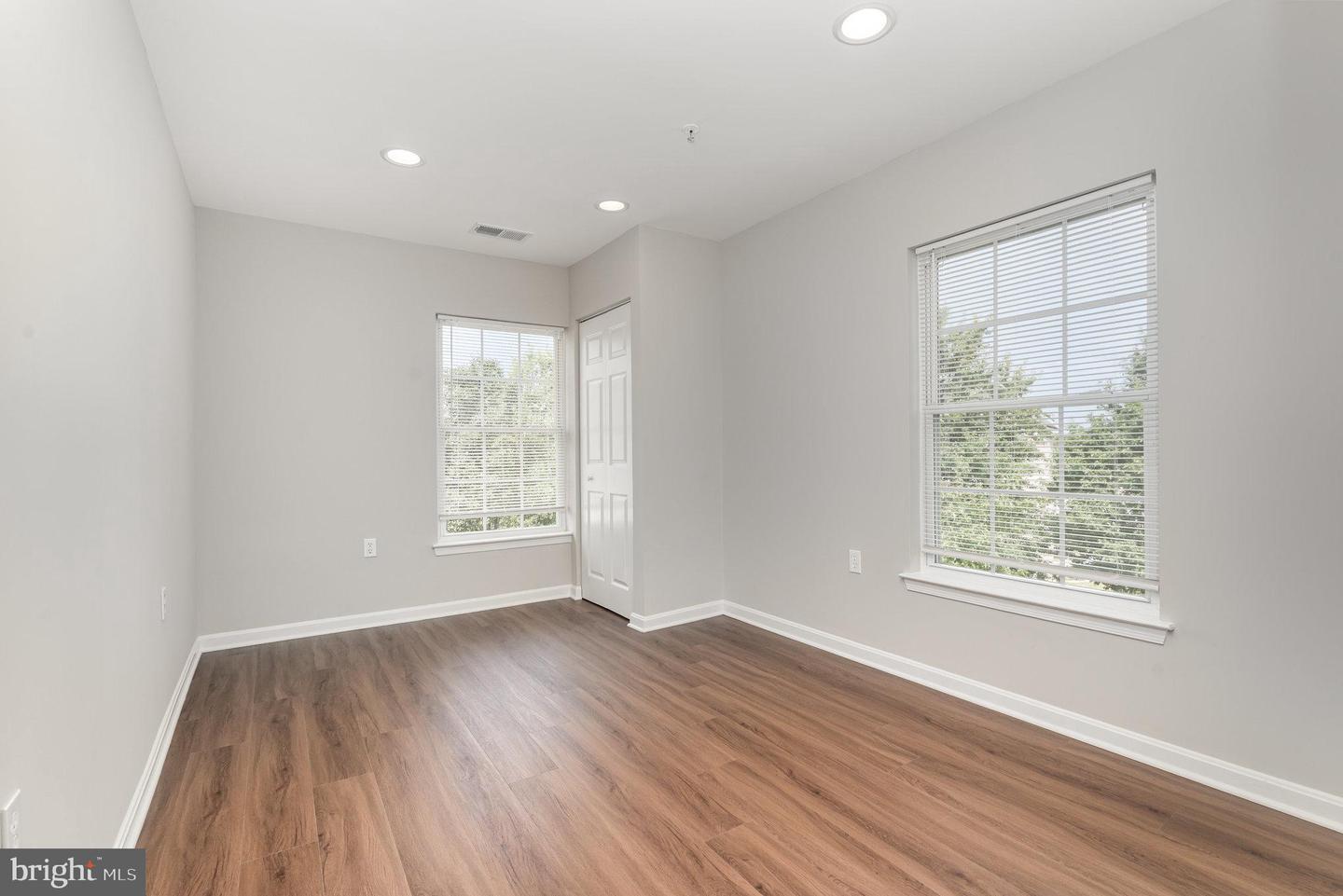 3239 STANTON RD SE, WASHINGTON, District Of Columbia 20020, 5 Bedrooms Bedrooms, 8 Rooms Rooms,2 BathroomsBathrooms,Residential,For sale,3239 STANTON RD SE,DCDC2215244 MLS # DCDC2215244
