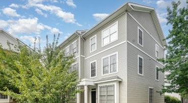 3239 STANTON RD SE, WASHINGTON, District Of Columbia 20020, 5 Bedrooms Bedrooms, 8 Rooms Rooms,2 BathroomsBathrooms,Residential,For sale,3239 STANTON RD SE,DCDC2215244 MLS # DCDC2215244