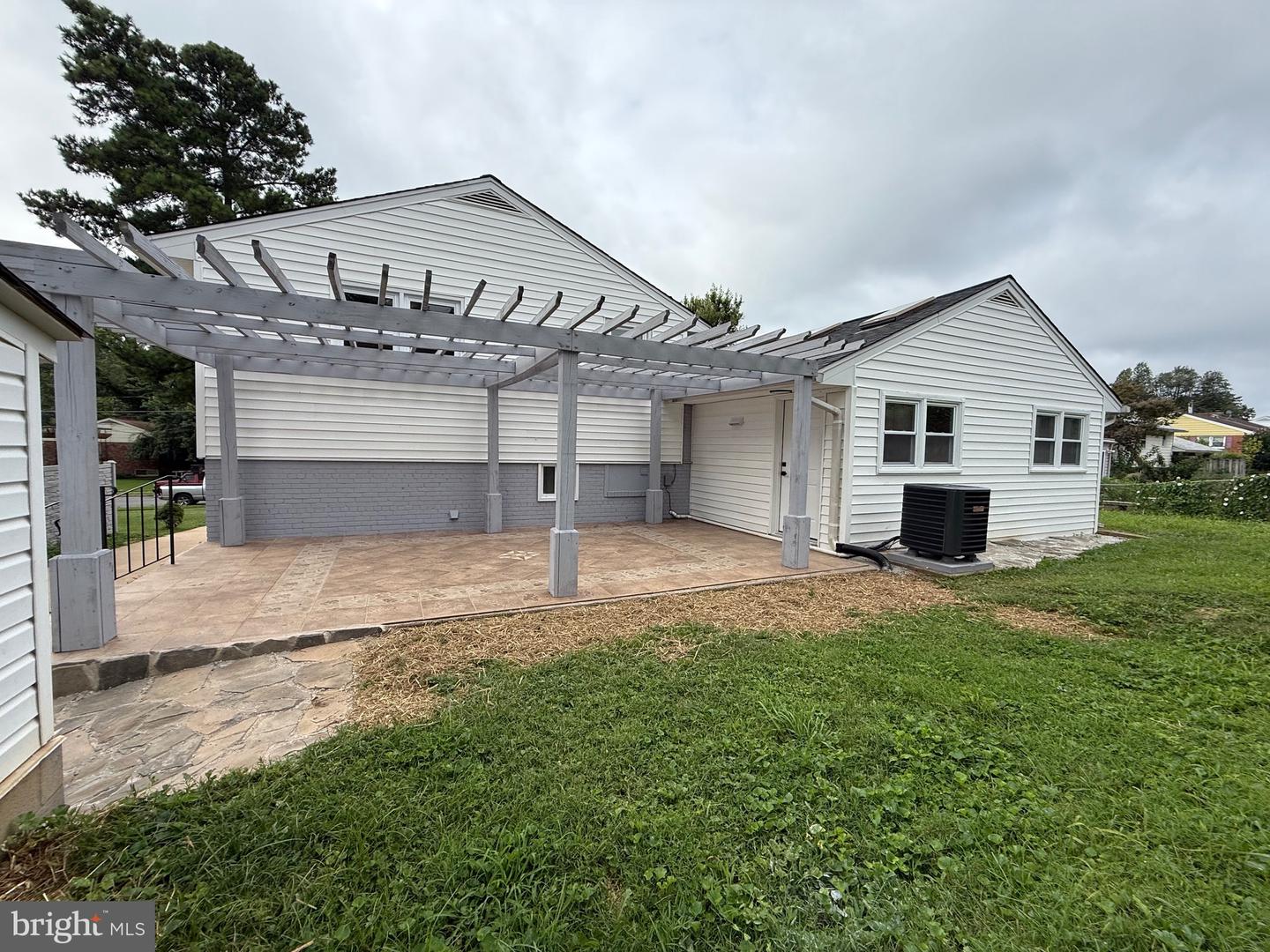 7102 JAYHAWK ST, ANNANDALE, Virginia 22003, 4 Bedrooms Bedrooms, ,2 BathroomsBathrooms,Residential,For sale,7102 JAYHAWK ST,VAFX2261418 MLS # VAFX2261418