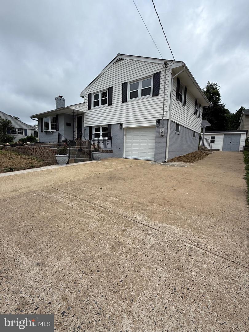 7102 JAYHAWK ST, ANNANDALE, Virginia 22003, 4 Bedrooms Bedrooms, ,2 BathroomsBathrooms,Residential,For sale,7102 JAYHAWK ST,VAFX2261418 MLS # VAFX2261418