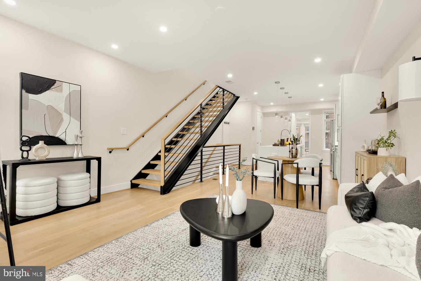 41 Q ST NE #2, WASHINGTON, District Of Columbia 20002, 3 Bedrooms Bedrooms, ,3 BathroomsBathrooms,Residential,For sale,41 Q ST NE #2,DCDC2215312 MLS # DCDC2215312