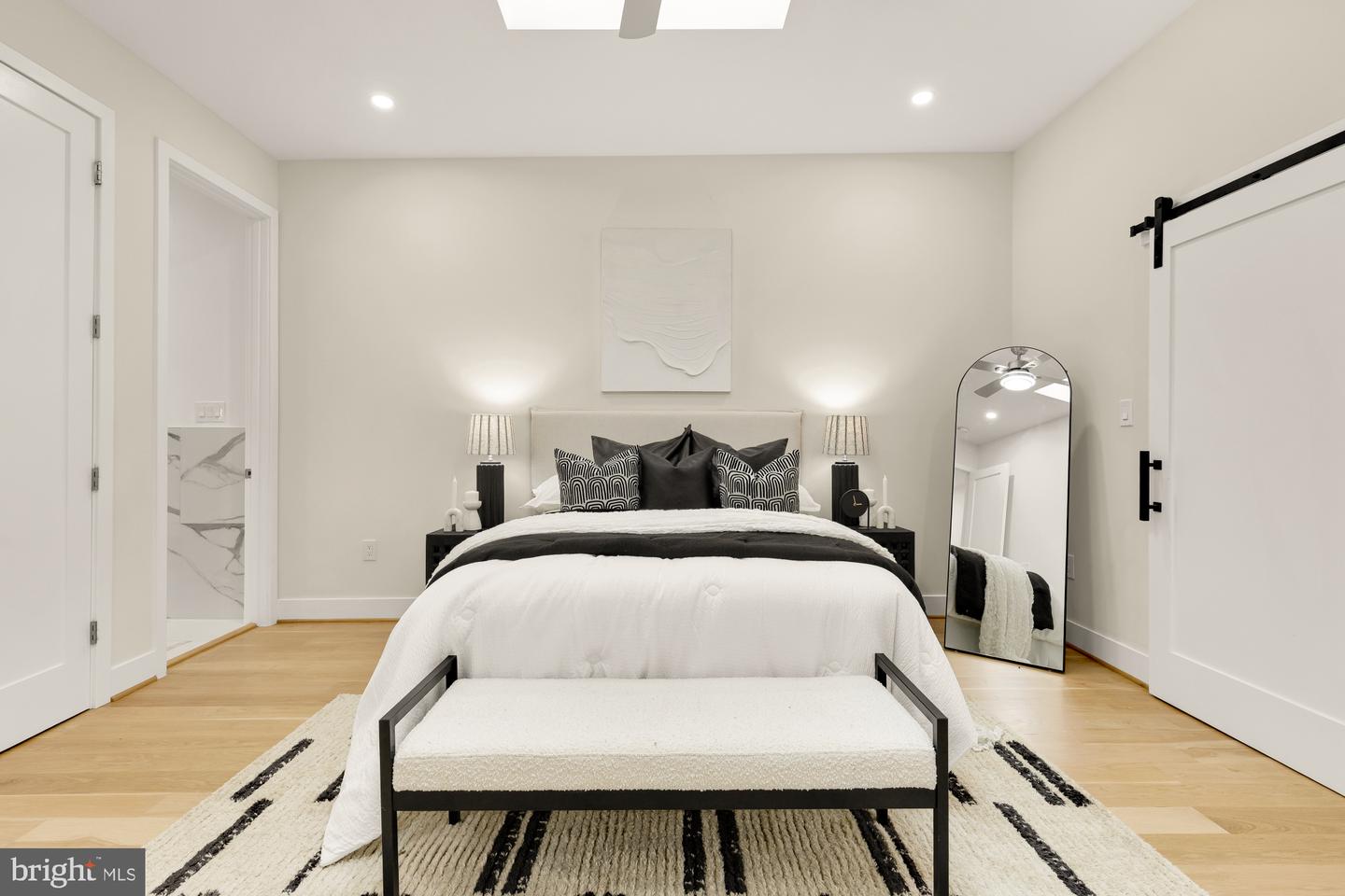 41 Q ST NE #2, WASHINGTON, District Of Columbia 20002, 3 Bedrooms Bedrooms, ,3 BathroomsBathrooms,Residential,For sale,41 Q ST NE #2,DCDC2215312 MLS # DCDC2215312