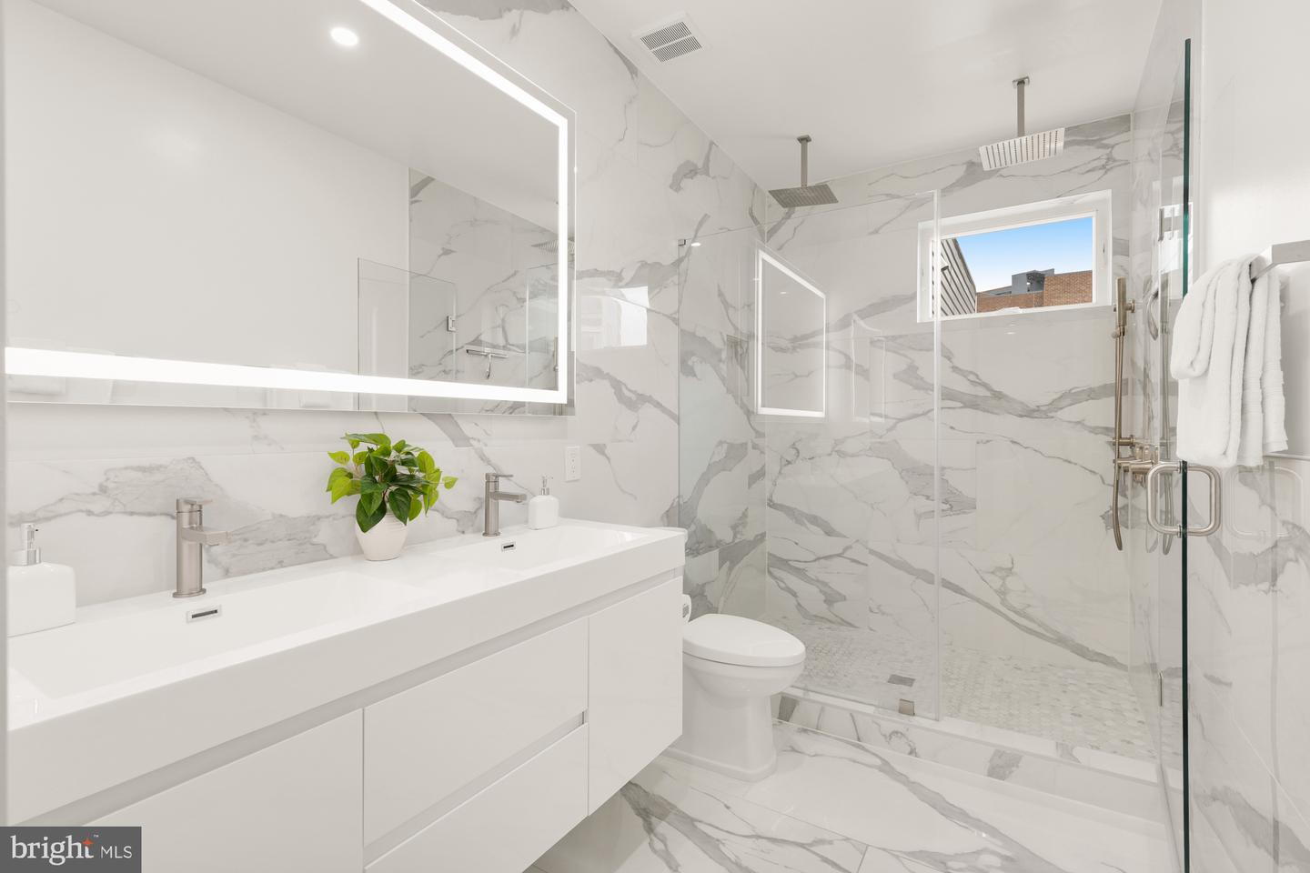 41 Q ST NE #2, WASHINGTON, District Of Columbia 20002, 3 Bedrooms Bedrooms, ,3 BathroomsBathrooms,Residential,For sale,41 Q ST NE #2,DCDC2215312 MLS # DCDC2215312