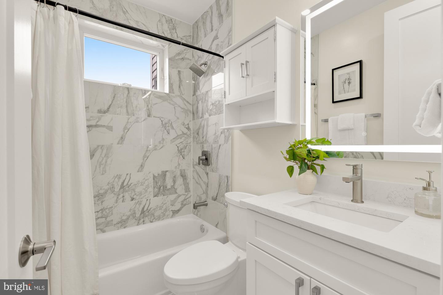 41 Q ST NE #2, WASHINGTON, District Of Columbia 20002, 3 Bedrooms Bedrooms, ,3 BathroomsBathrooms,Residential,For sale,41 Q ST NE #2,DCDC2215312 MLS # DCDC2215312