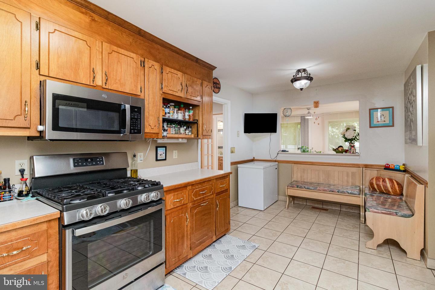 5212 FARMCREST CIR, PRINCE GEORGE, Virginia 23875, 4 Bedrooms Bedrooms, 9 Rooms Rooms,2 BathroomsBathrooms,Residential,For sale,5212 FARMCREST CIR,VAPV2000092 MLS # VAPV2000092