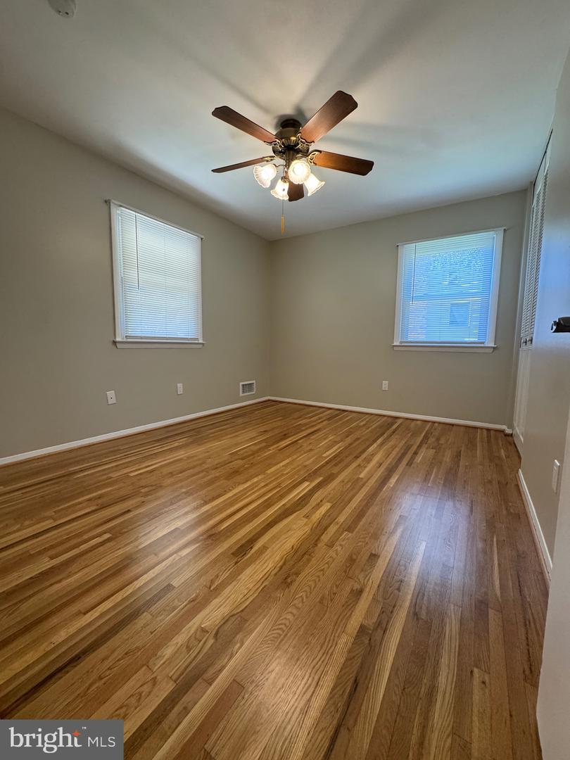 8518 FAIRBURN DR, SPRINGFIELD, Virginia 22152, 4 Bedrooms Bedrooms, ,2 BathroomsBathrooms,Residential,For sale,8518 FAIRBURN DR,VAFX2261512 MLS # VAFX2261512