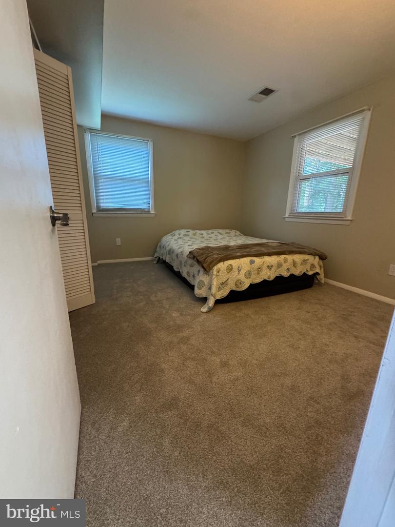 8518 FAIRBURN DR, SPRINGFIELD, Virginia 22152, 4 Bedrooms Bedrooms, ,2 BathroomsBathrooms,Residential,For sale,8518 FAIRBURN DR,VAFX2261512 MLS # VAFX2261512