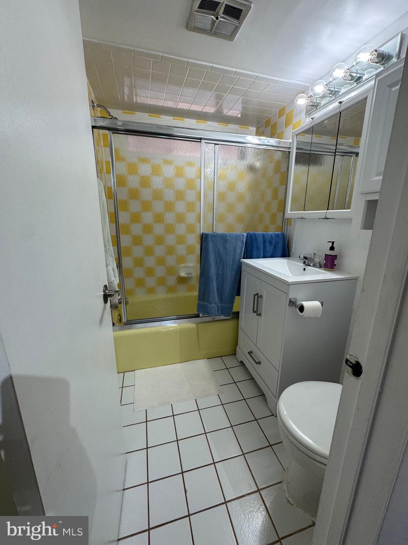 8518 FAIRBURN DR, SPRINGFIELD, Virginia 22152, 4 Bedrooms Bedrooms, ,2 BathroomsBathrooms,Residential,For sale,8518 FAIRBURN DR,VAFX2261512 MLS # VAFX2261512