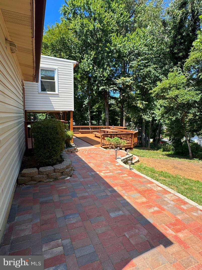 8518 FAIRBURN DR, SPRINGFIELD, Virginia 22152, 4 Bedrooms Bedrooms, ,2 BathroomsBathrooms,Residential,For sale,8518 FAIRBURN DR,VAFX2261512 MLS # VAFX2261512