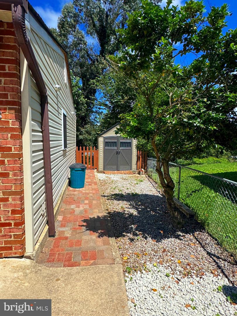 8518 FAIRBURN DR, SPRINGFIELD, Virginia 22152, 4 Bedrooms Bedrooms, ,2 BathroomsBathrooms,Residential,For sale,8518 FAIRBURN DR,VAFX2261512 MLS # VAFX2261512