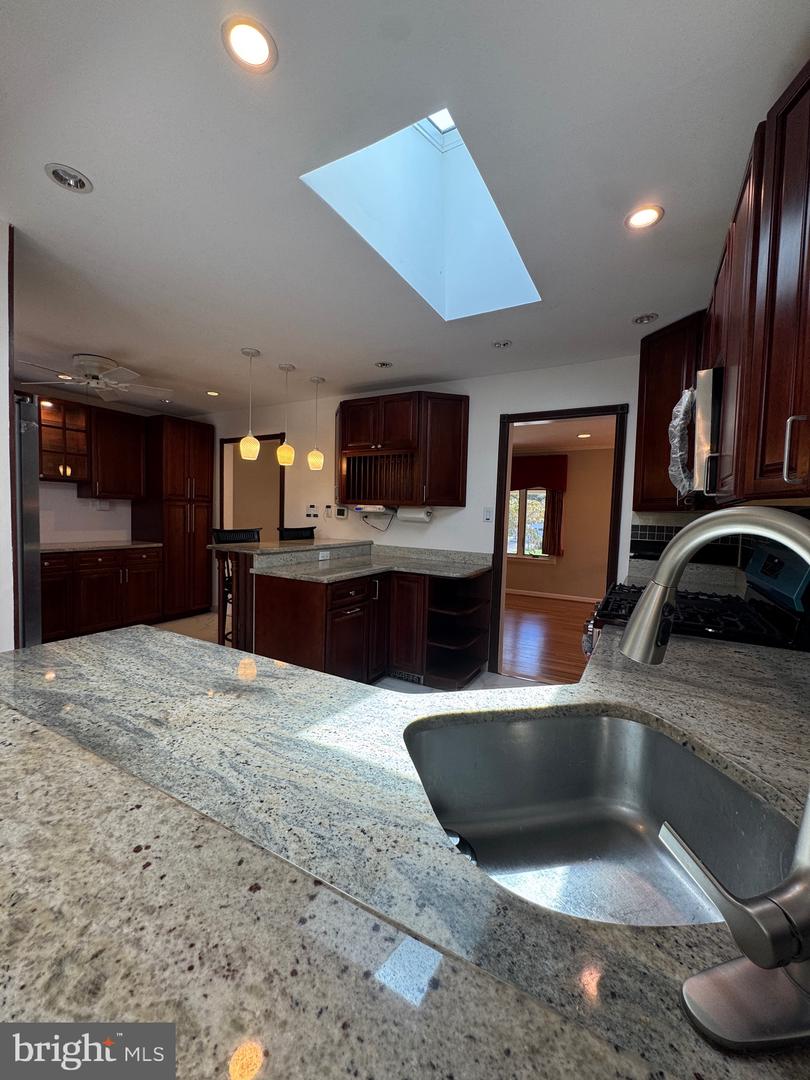 8518 FAIRBURN DR, SPRINGFIELD, Virginia 22152, 4 Bedrooms Bedrooms, ,2 BathroomsBathrooms,Residential,For sale,8518 FAIRBURN DR,VAFX2261512 MLS # VAFX2261512