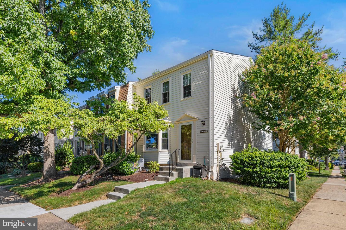 9175 BROKEN OAK PL #39B, BURKE, Virginia 22015, 3 Bedrooms Bedrooms, ,2 BathroomsBathrooms,Residential,For sale,9175 BROKEN OAK PL #39B,VAFX2261516 MLS # VAFX2261516