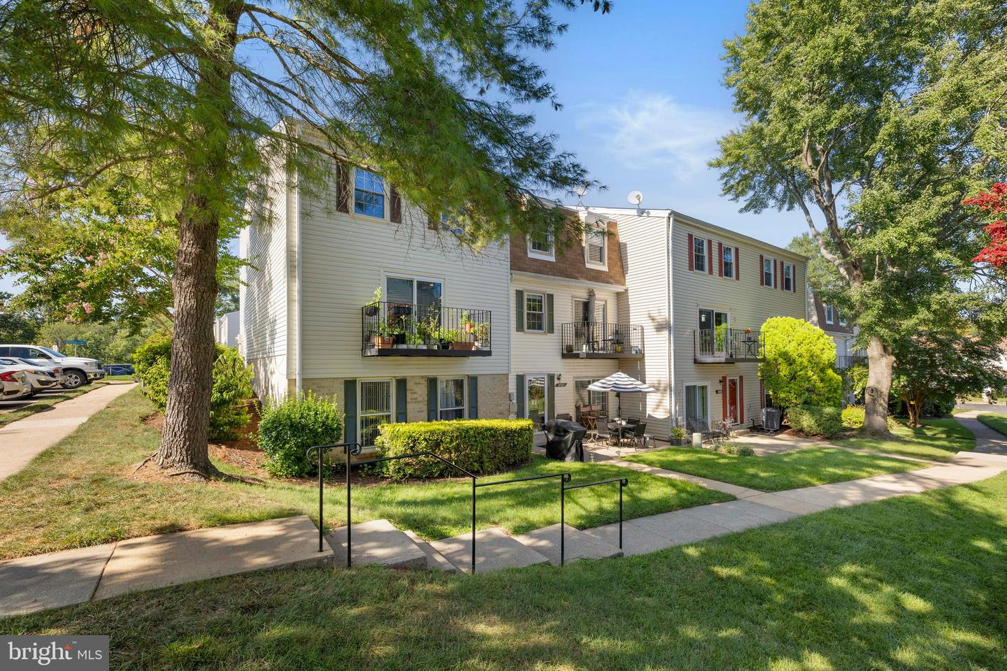 9175 BROKEN OAK PL #39B, BURKE, Virginia 22015, 3 Bedrooms Bedrooms, ,2 BathroomsBathrooms,Residential,For sale,9175 BROKEN OAK PL #39B,VAFX2261516 MLS # VAFX2261516