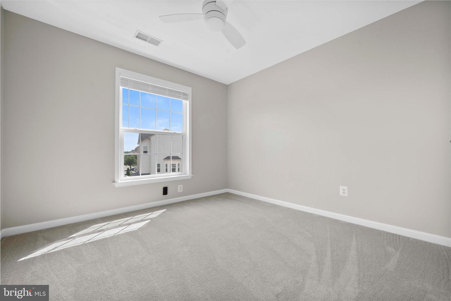 41872 DIABASE SQ, ALDIE, Virginia 20105, 3 Bedrooms Bedrooms, ,3 BathroomsBathrooms,Residential,For sale,41872 DIABASE SQ,VALO2104630 MLS # VALO2104630