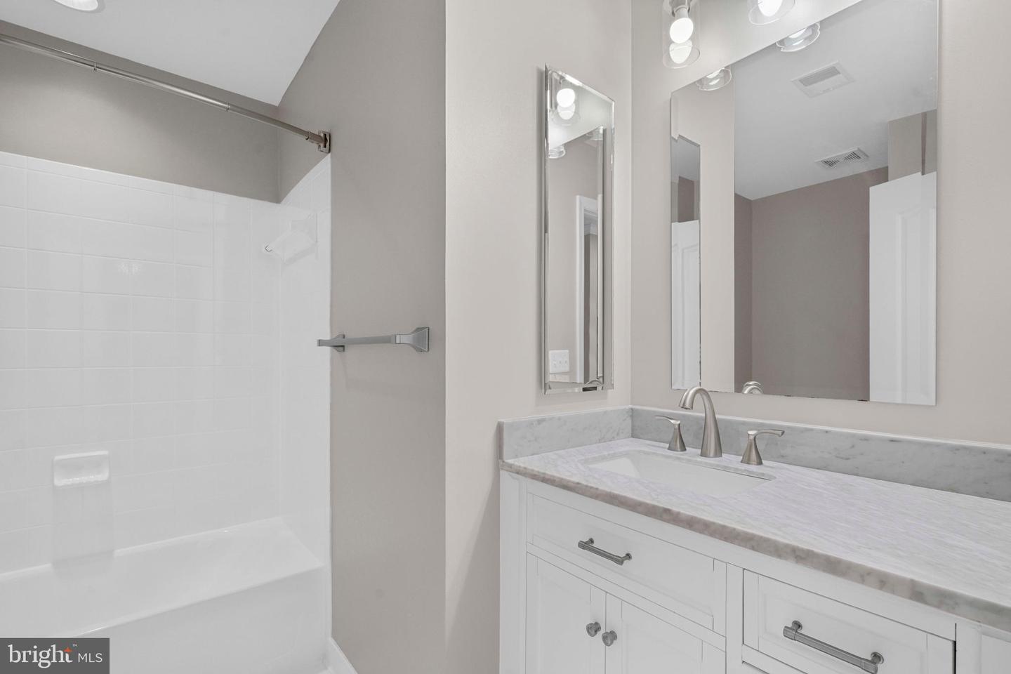 41872 DIABASE SQ, ALDIE, Virginia 20105, 3 Bedrooms Bedrooms, ,3 BathroomsBathrooms,Residential,For sale,41872 DIABASE SQ,VALO2104630 MLS # VALO2104630