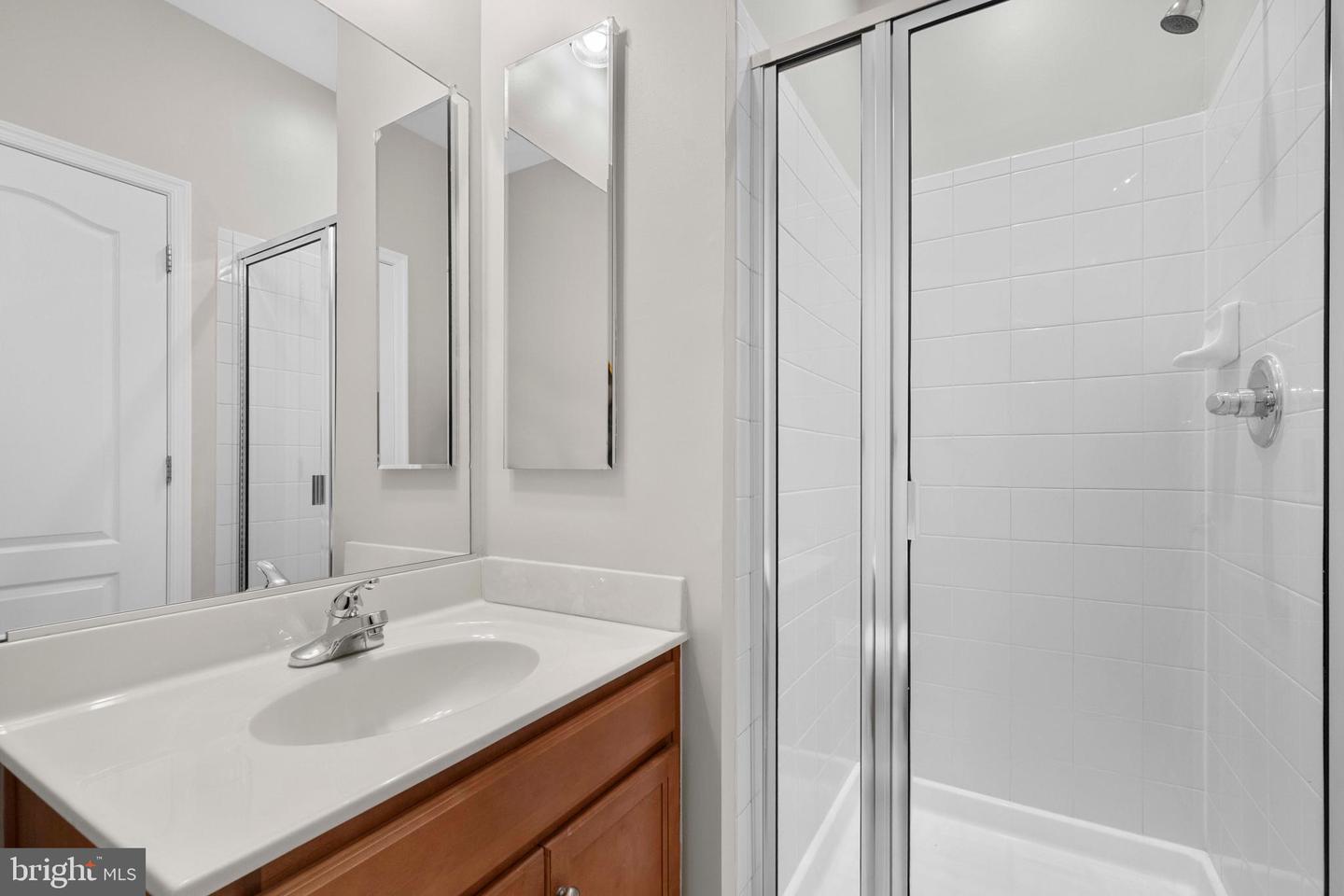 41872 DIABASE SQ, ALDIE, Virginia 20105, 3 Bedrooms Bedrooms, ,3 BathroomsBathrooms,Residential,For sale,41872 DIABASE SQ,VALO2104630 MLS # VALO2104630