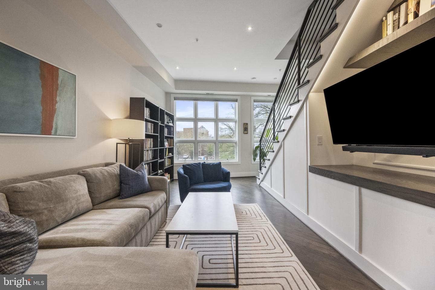 501 RHODE ISLAND AVE NW #2, WASHINGTON, District Of Columbia 20001, 2 Bedrooms Bedrooms, ,2 BathroomsBathrooms,Residential,For sale,501 RHODE ISLAND AVE NW #2,DCDC2215334 MLS # DCDC2215334