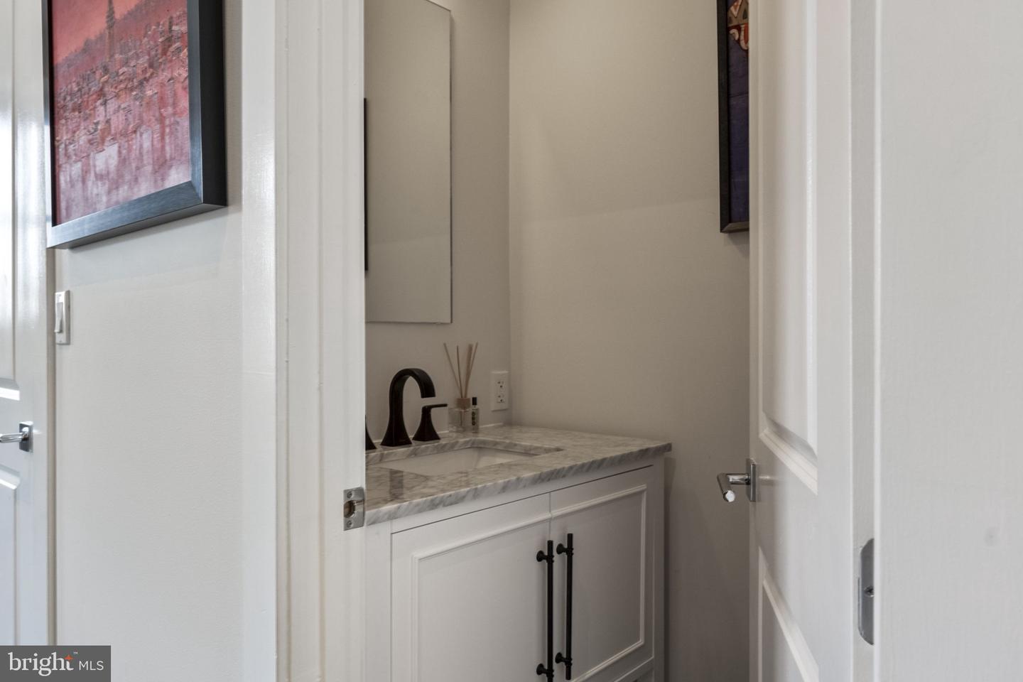 501 RHODE ISLAND AVE NW #2, WASHINGTON, District Of Columbia 20001, 2 Bedrooms Bedrooms, ,2 BathroomsBathrooms,Residential,For sale,501 RHODE ISLAND AVE NW #2,DCDC2215334 MLS # DCDC2215334