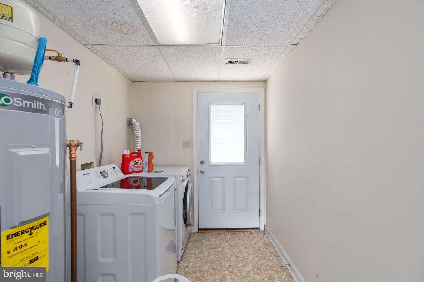 63 BISHOP CV, RUTHER GLEN, Virginia 22546, 4 Bedrooms Bedrooms, ,3 BathroomsBathrooms,Residential,For sale,63 BISHOP CV,VACV2008680 MLS # VACV2008680
