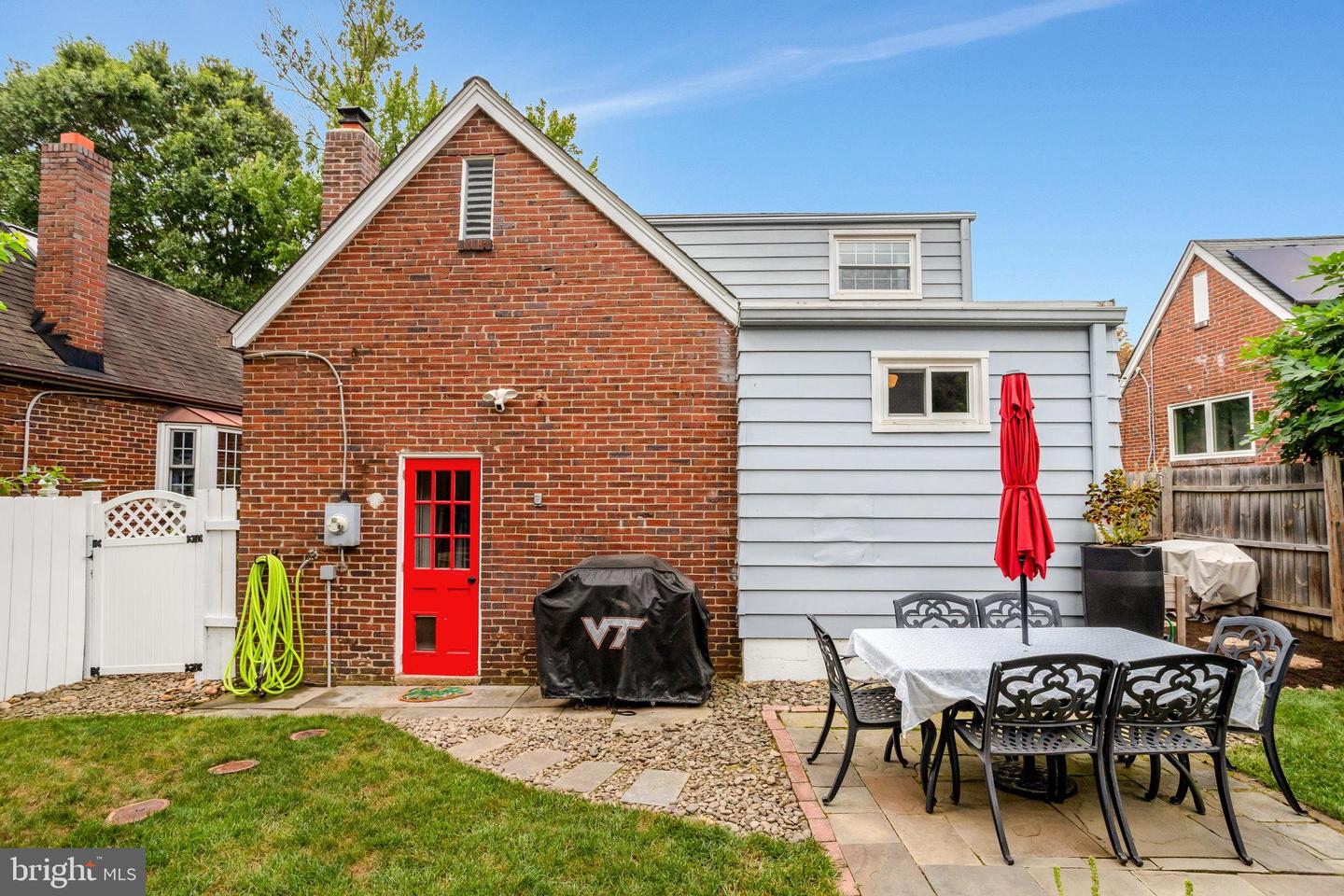 507 S WAKEFIELD ST, ARLINGTON, Virginia 22204, 3 Bedrooms Bedrooms, 5 Rooms Rooms,1 BathroomBathrooms,Residential,For sale,507 S WAKEFIELD ST,VAAR2062344 MLS # VAAR2062344