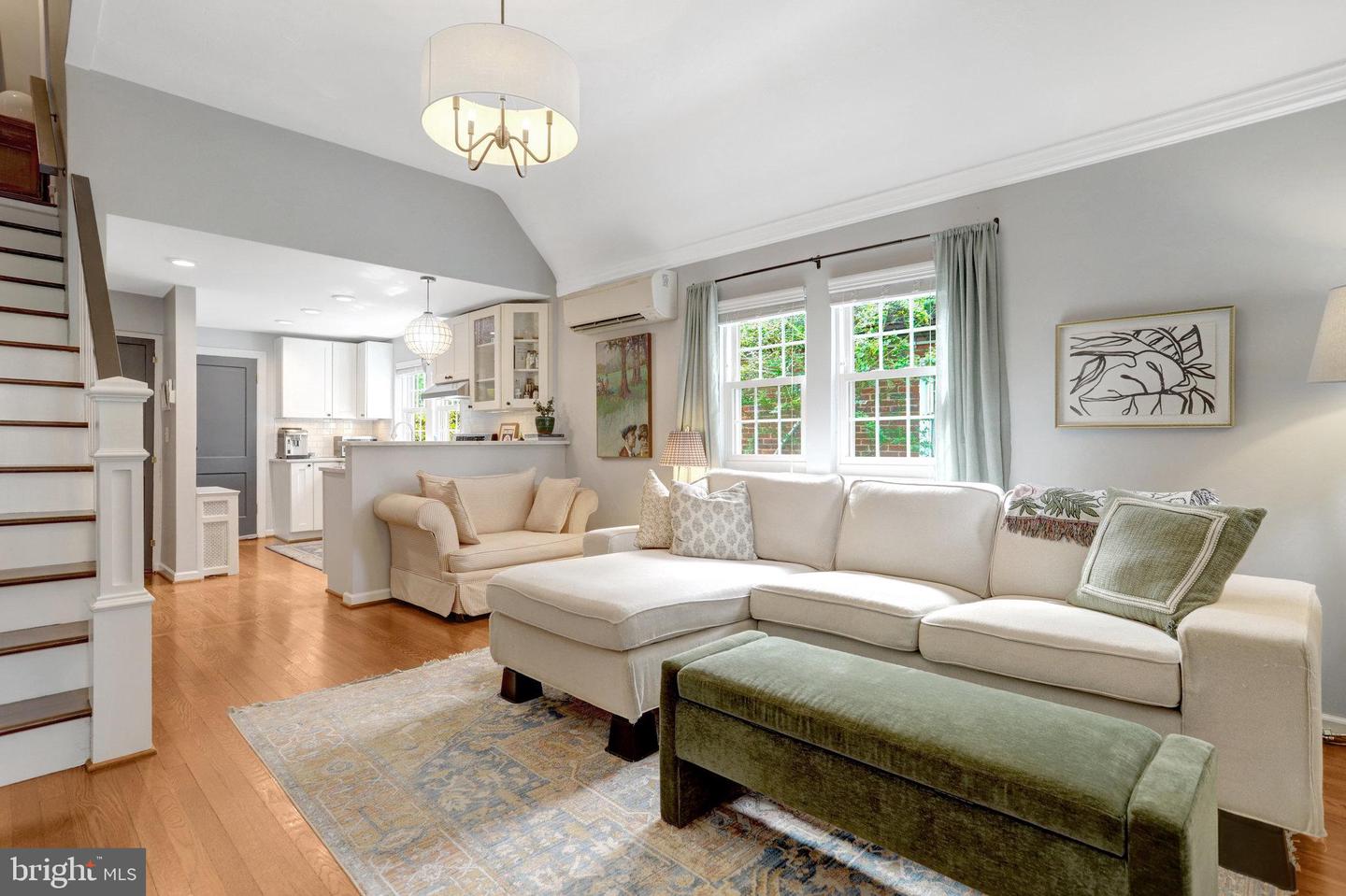 507 S WAKEFIELD ST, ARLINGTON, Virginia 22204, 3 Bedrooms Bedrooms, 5 Rooms Rooms,1 BathroomBathrooms,Residential,For sale,507 S WAKEFIELD ST,VAAR2062344 MLS # VAAR2062344