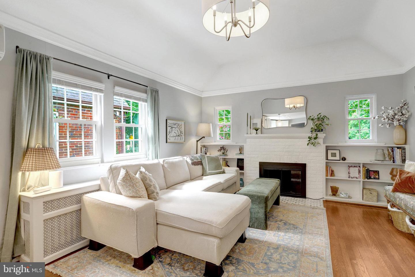 507 S WAKEFIELD ST, ARLINGTON, Virginia 22204, 3 Bedrooms Bedrooms, 5 Rooms Rooms,1 BathroomBathrooms,Residential,For sale,507 S WAKEFIELD ST,VAAR2062344 MLS # VAAR2062344