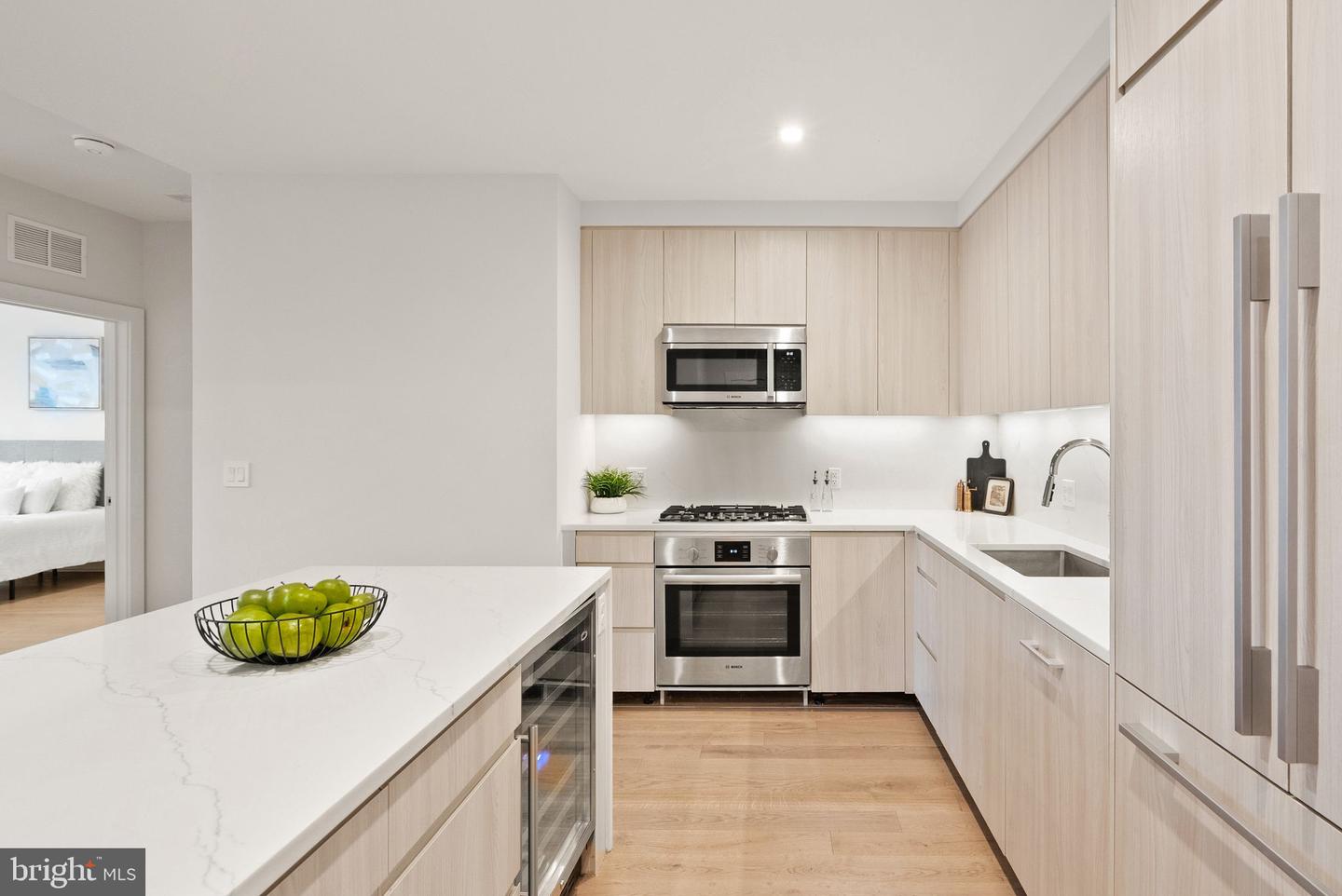 701 SWANN AVE #103, ALEXANDRIA, Virginia 22301, 2 Bedrooms Bedrooms, ,2 BathroomsBathrooms,Residential,For sale,701 SWANN AVE #103,VAAX2048654 MLS # VAAX2048654