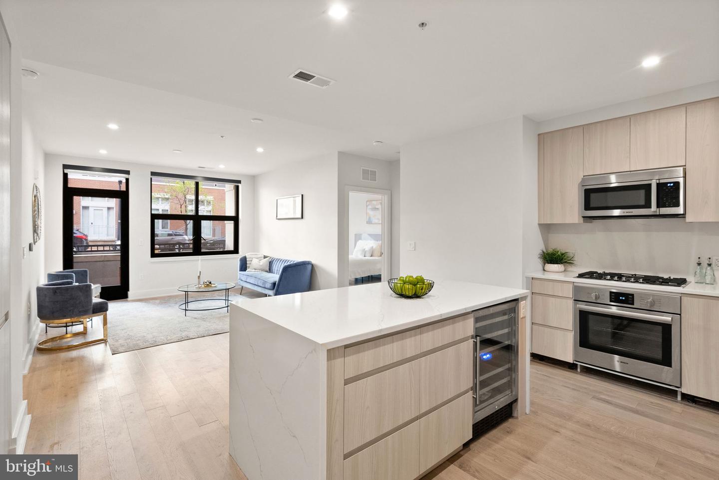 701 SWANN AVE #103, ALEXANDRIA, Virginia 22301, 2 Bedrooms Bedrooms, ,2 BathroomsBathrooms,Residential,For sale,701 SWANN AVE #103,VAAX2048654 MLS # VAAX2048654