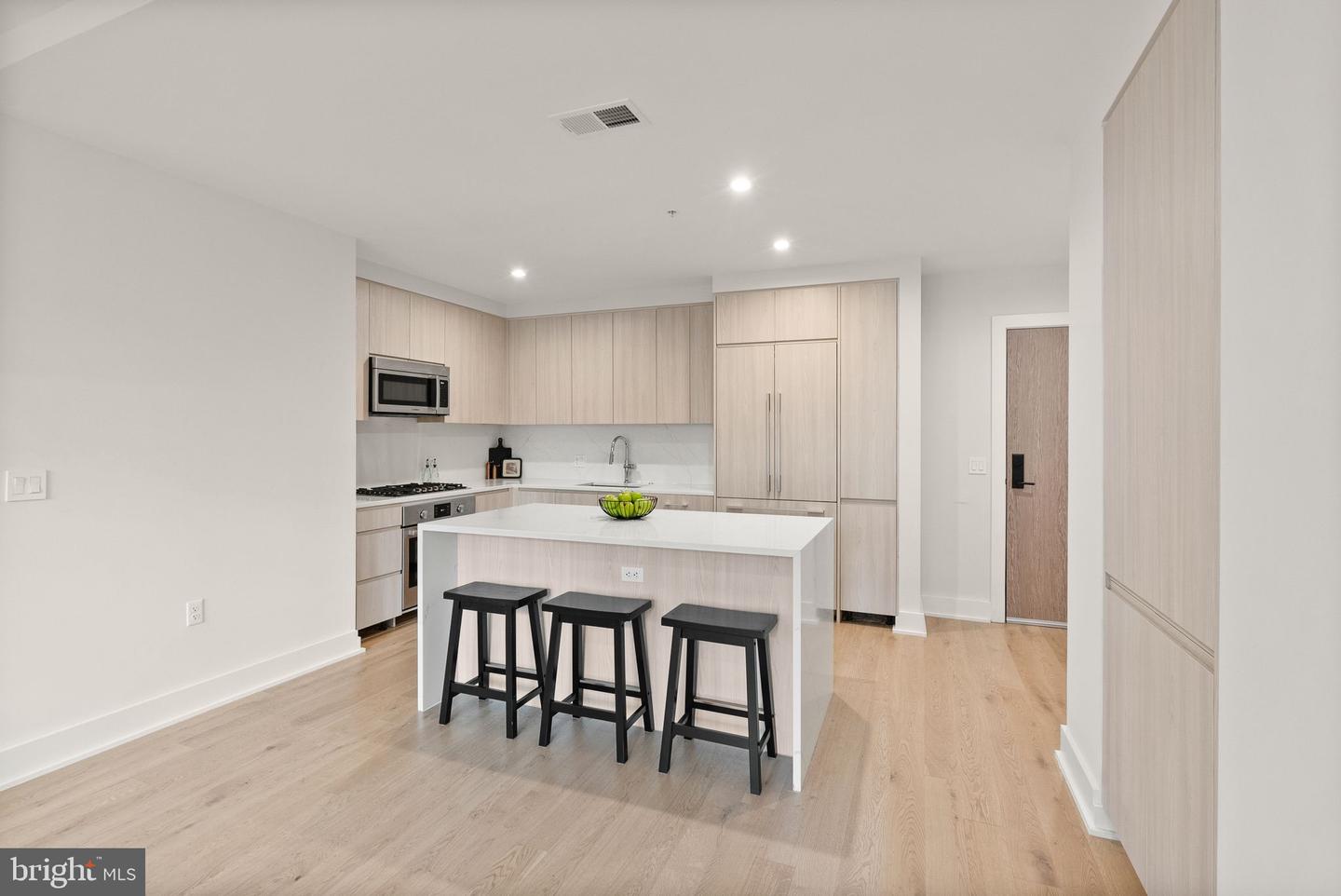 701 SWANN AVE #103, ALEXANDRIA, Virginia 22301, 2 Bedrooms Bedrooms, ,2 BathroomsBathrooms,Residential,For sale,701 SWANN AVE #103,VAAX2048654 MLS # VAAX2048654