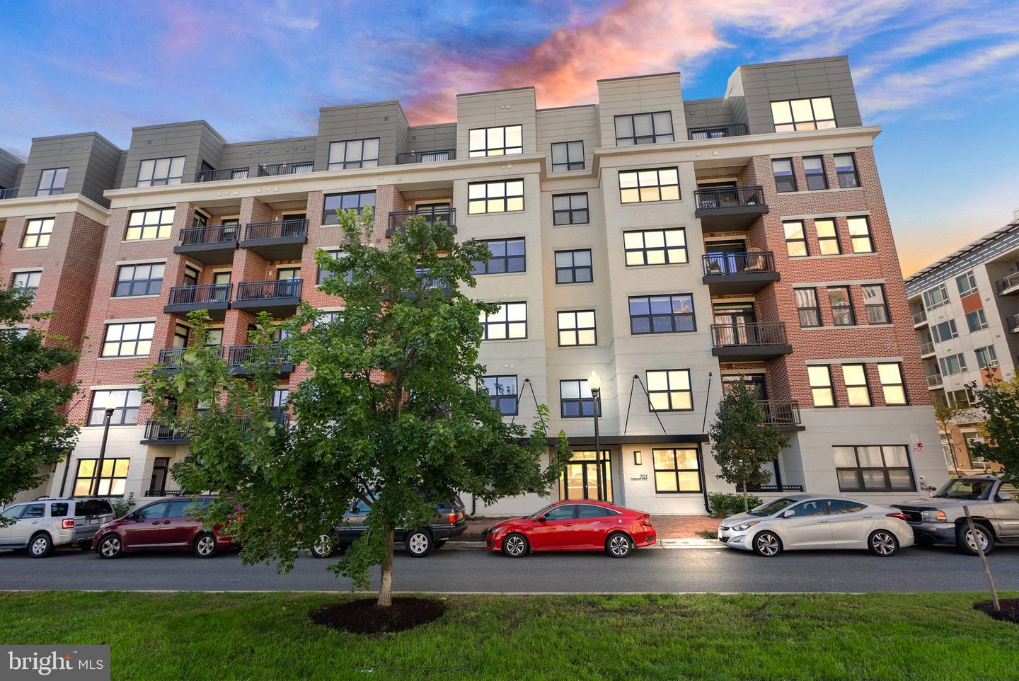 701 SWANN AVE #103, ALEXANDRIA, Virginia 22301, 2 Bedrooms Bedrooms, ,2 BathroomsBathrooms,Residential,For sale,701 SWANN AVE #103,VAAX2048654 MLS # VAAX2048654