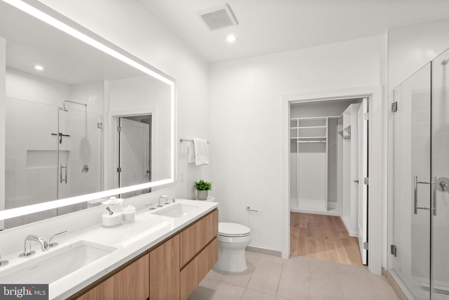 701 SWANN AVE #103, ALEXANDRIA, Virginia 22301, 2 Bedrooms Bedrooms, ,2 BathroomsBathrooms,Residential,For sale,701 SWANN AVE #103,VAAX2048654 MLS # VAAX2048654
