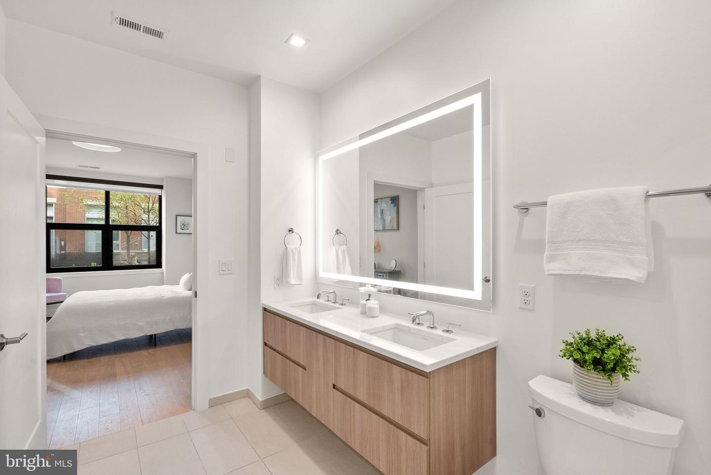 701 SWANN AVE #103, ALEXANDRIA, Virginia 22301, 2 Bedrooms Bedrooms, ,2 BathroomsBathrooms,Residential,For sale,701 SWANN AVE #103,VAAX2048654 MLS # VAAX2048654