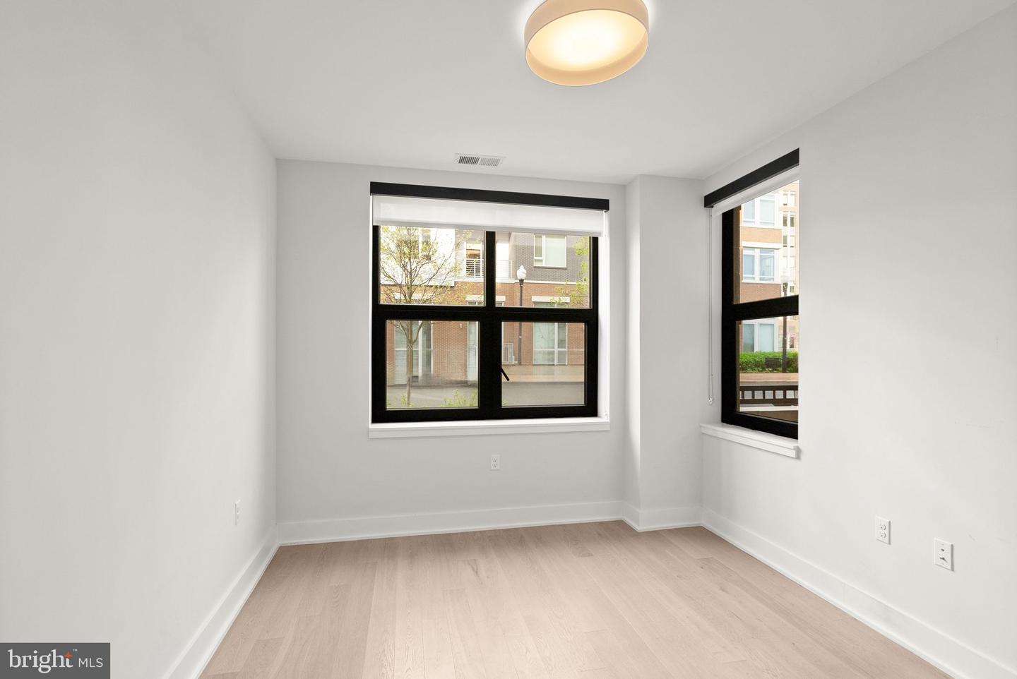 701 SWANN AVE #103, ALEXANDRIA, Virginia 22301, 2 Bedrooms Bedrooms, ,2 BathroomsBathrooms,Residential,For sale,701 SWANN AVE #103,VAAX2048654 MLS # VAAX2048654