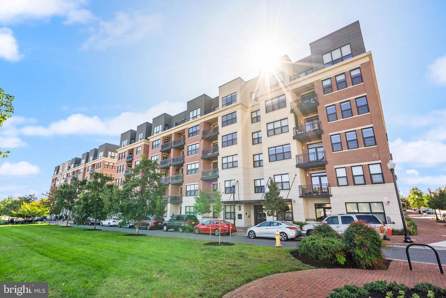 701 SWANN AVE #103, ALEXANDRIA, Virginia 22301, 2 Bedrooms Bedrooms, ,2 BathroomsBathrooms,Residential,For sale,701 SWANN AVE #103,VAAX2048654 MLS # VAAX2048654