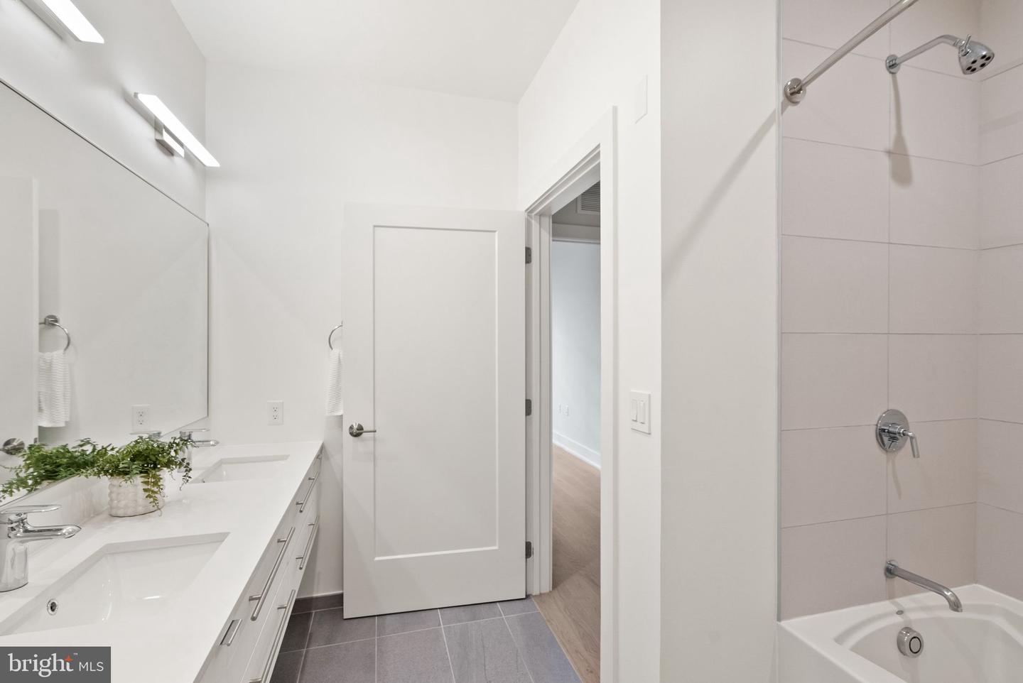 701 SWANN AVE #103, ALEXANDRIA, Virginia 22301, 2 Bedrooms Bedrooms, ,2 BathroomsBathrooms,Residential,For sale,701 SWANN AVE #103,VAAX2048654 MLS # VAAX2048654