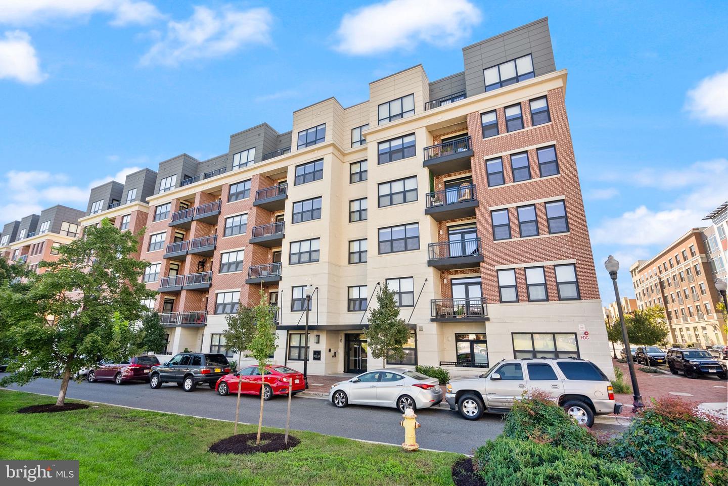 701 SWANN AVE #103, ALEXANDRIA, Virginia 22301, 2 Bedrooms Bedrooms, ,2 BathroomsBathrooms,Residential,For sale,701 SWANN AVE #103,VAAX2048654 MLS # VAAX2048654