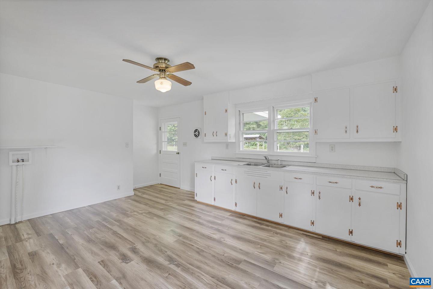 12395 S CONSTITUTION RTE, SCOTTSVILLE, Virginia 24590, 3 Bedrooms Bedrooms, ,1 BathroomBathrooms,Residential,For sale,12395 S CONSTITUTION RTE,667899 MLS # 667899
