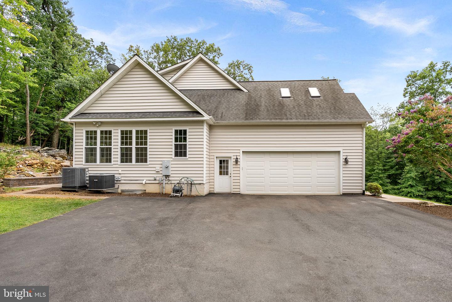 3419 BULL RUN MOUNTAIN RD, THE PLAINS, Virginia 20198, 5 Bedrooms Bedrooms, ,3 BathroomsBathrooms,Residential,For sale,3419 BULL RUN MOUNTAIN RD,VAFQ2017946 MLS # VAFQ2017946