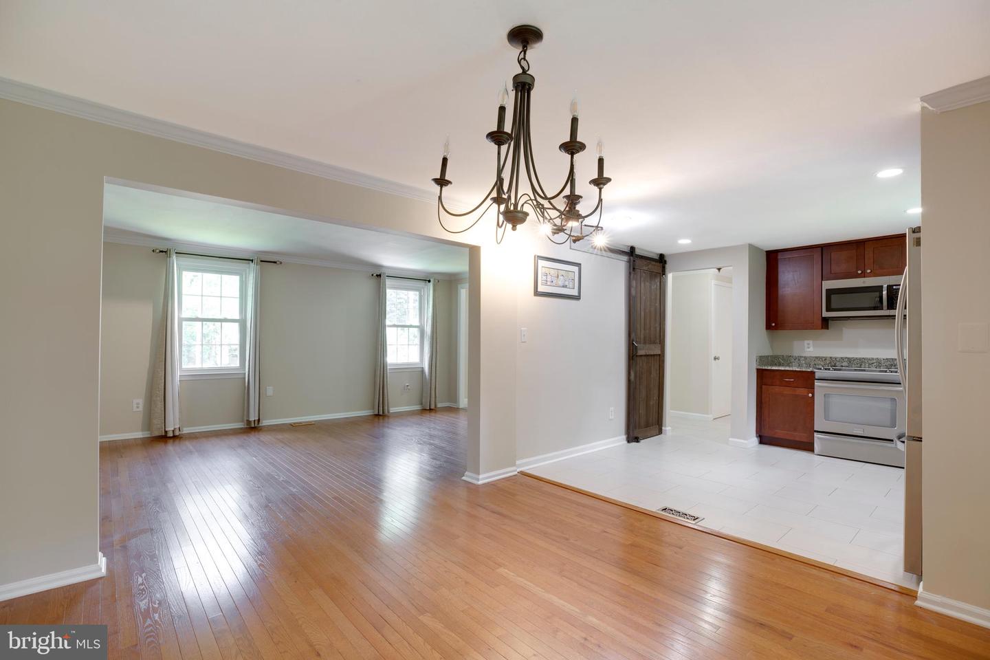 5039 KENERSON DR, FAIRFAX, Virginia 22032, 3 Bedrooms Bedrooms, ,3 BathroomsBathrooms,Residential,For sale,5039 KENERSON DR,VAFX2245082 MLS # VAFX2245082