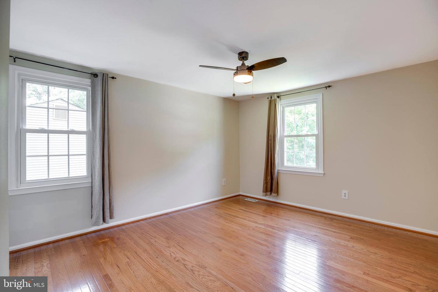 5039 KENERSON DR, FAIRFAX, Virginia 22032, 3 Bedrooms Bedrooms, ,3 BathroomsBathrooms,Residential,For sale,5039 KENERSON DR,VAFX2245082 MLS # VAFX2245082
