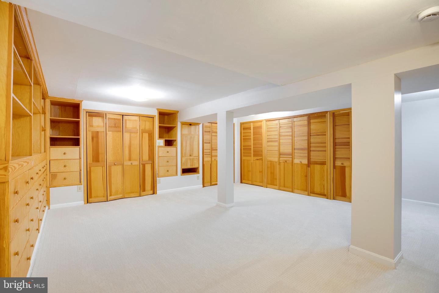 5039 KENERSON DR, FAIRFAX, Virginia 22032, 3 Bedrooms Bedrooms, ,3 BathroomsBathrooms,Residential,For sale,5039 KENERSON DR,VAFX2245082 MLS # VAFX2245082