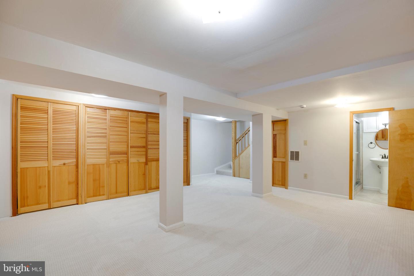 5039 KENERSON DR, FAIRFAX, Virginia 22032, 3 Bedrooms Bedrooms, ,3 BathroomsBathrooms,Residential,For sale,5039 KENERSON DR,VAFX2245082 MLS # VAFX2245082