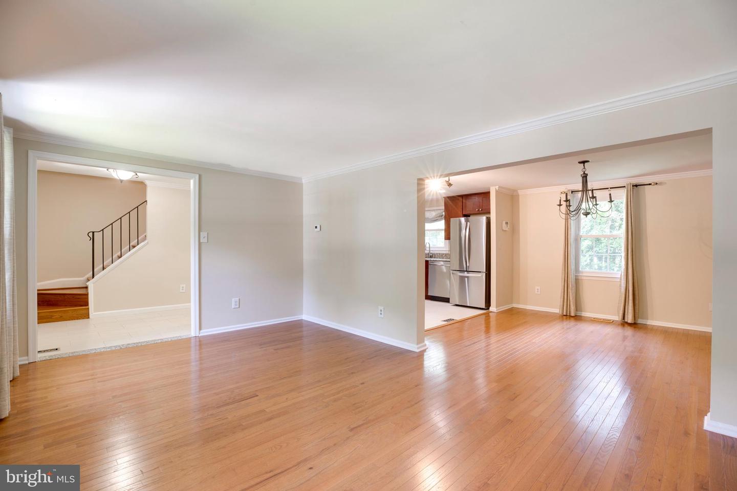 5039 KENERSON DR, FAIRFAX, Virginia 22032, 3 Bedrooms Bedrooms, ,3 BathroomsBathrooms,Residential,For sale,5039 KENERSON DR,VAFX2245082 MLS # VAFX2245082
