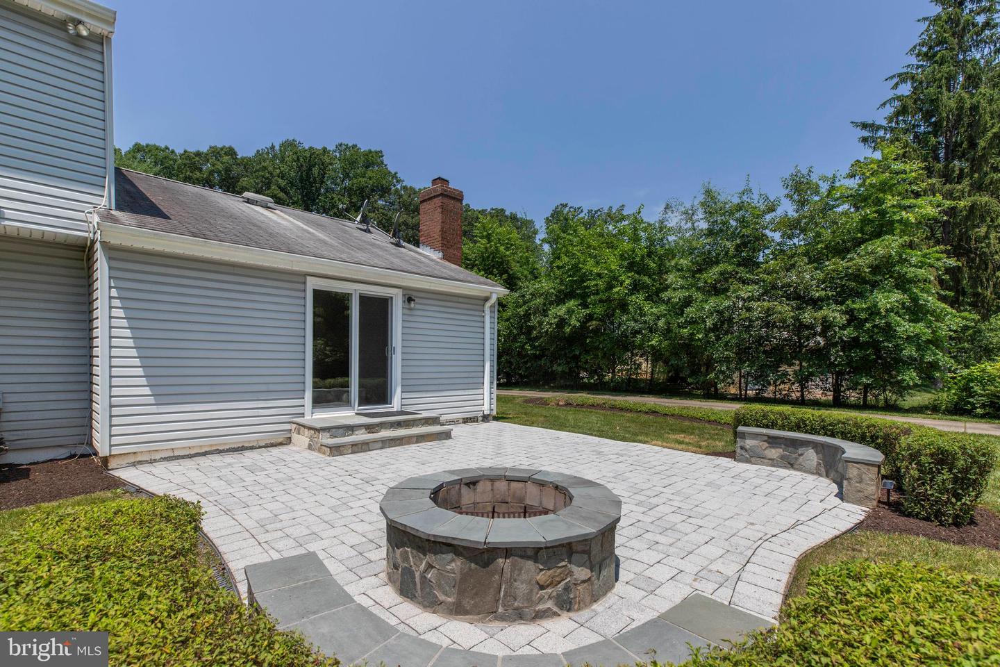 5039 KENERSON DR, FAIRFAX, Virginia 22032, 3 Bedrooms Bedrooms, ,3 BathroomsBathrooms,Residential,For sale,5039 KENERSON DR,VAFX2245082 MLS # VAFX2245082