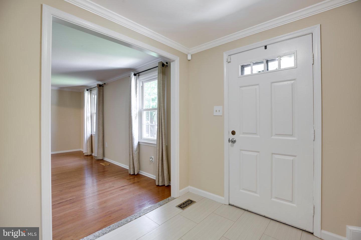 5039 KENERSON DR, FAIRFAX, Virginia 22032, 3 Bedrooms Bedrooms, ,3 BathroomsBathrooms,Residential,For sale,5039 KENERSON DR,VAFX2245082 MLS # VAFX2245082