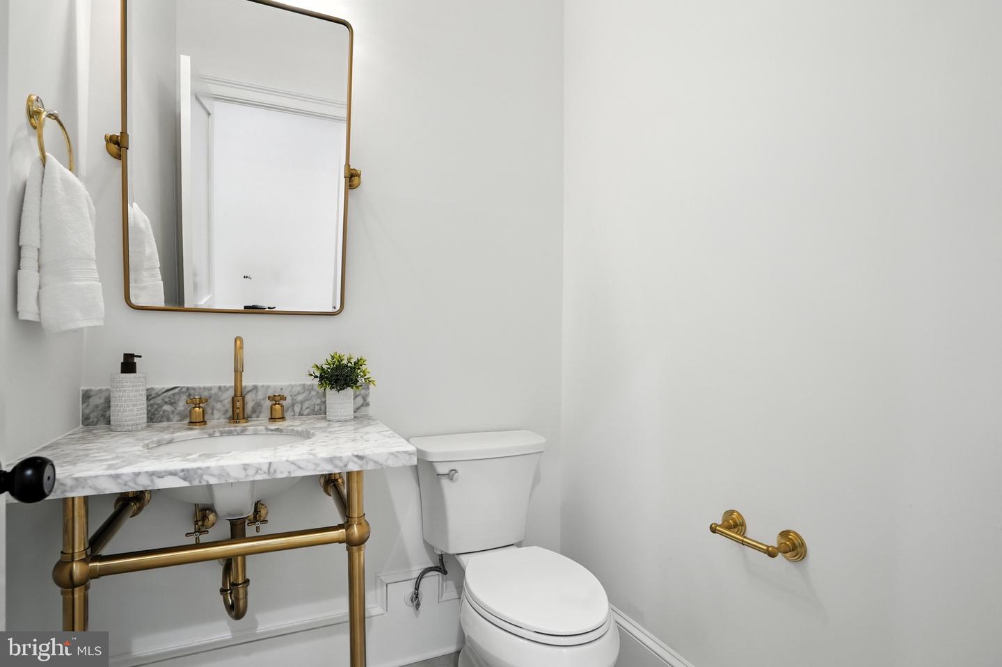 3507 SAYLOR PL, ALEXANDRIA, Virginia 22304, 6 Bedrooms Bedrooms, ,5 BathroomsBathrooms,Residential,For sale,3507 SAYLOR PL,VAAX2046214 MLS # VAAX2046214