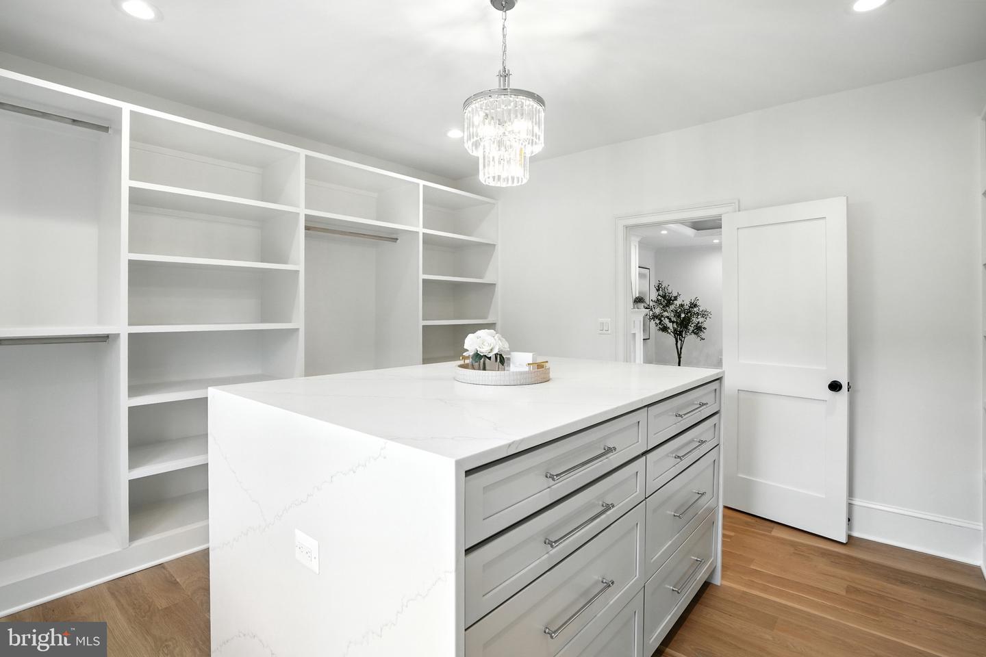 3507 SAYLOR PL, ALEXANDRIA, Virginia 22304, 6 Bedrooms Bedrooms, ,5 BathroomsBathrooms,Residential,For sale,3507 SAYLOR PL,VAAX2046214 MLS # VAAX2046214