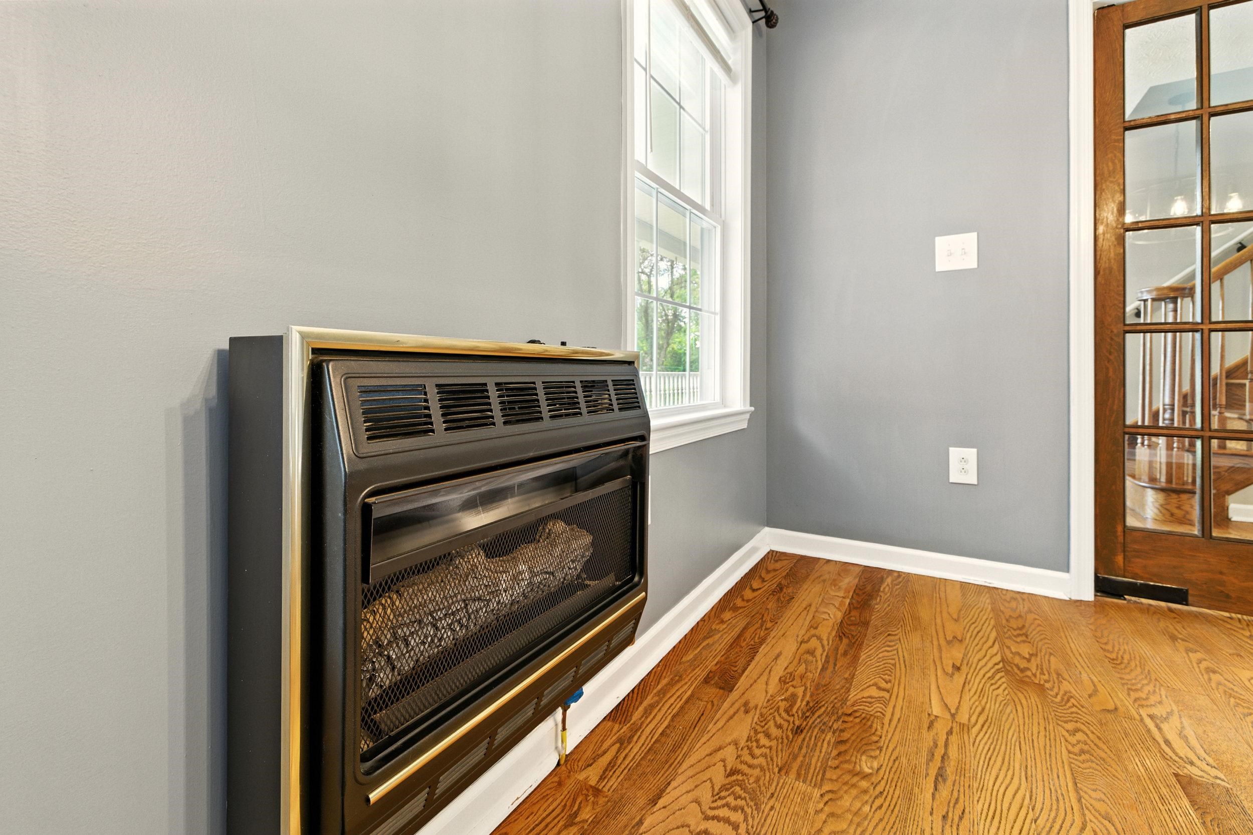 413 AYLOR GRUBBS AVE, STANLEY, Virginia 22851, 5 Bedrooms Bedrooms, ,2 BathroomsBathrooms,Residential,413 AYLOR GRUBBS AVE,667913 MLS # 667913