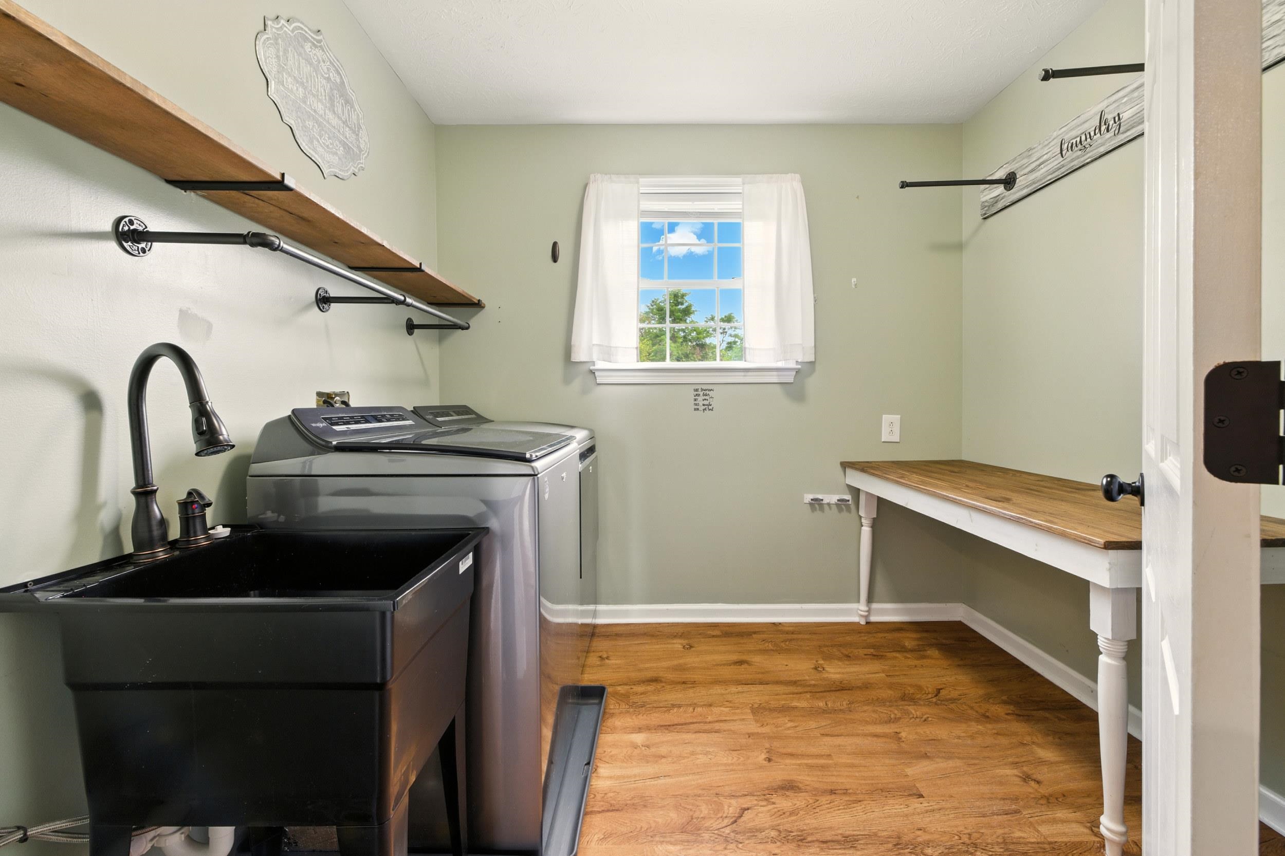 413 AYLOR GRUBBS AVE, STANLEY, Virginia 22851, 5 Bedrooms Bedrooms, ,2 BathroomsBathrooms,Residential,413 AYLOR GRUBBS AVE,667913 MLS # 667913